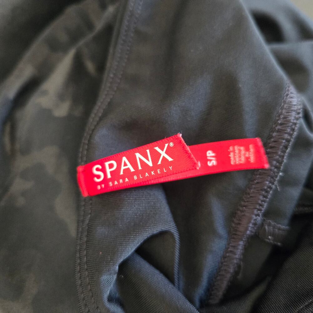 Spanx Black Camo Leggings Stretch Slimming High Rise Stretch Women Small - Picture 10 of 12